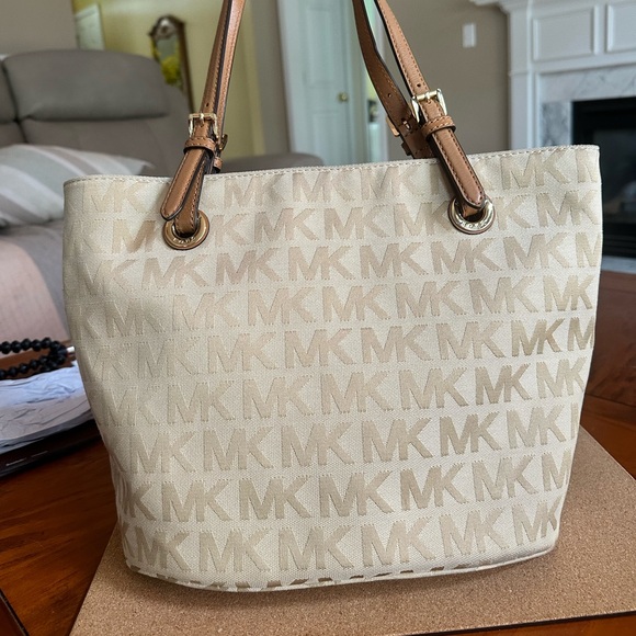 Michael Kors Signature Shoulder/Tote Bag, Brown/Tan/Khaki, EUC - Picture 2 of 9